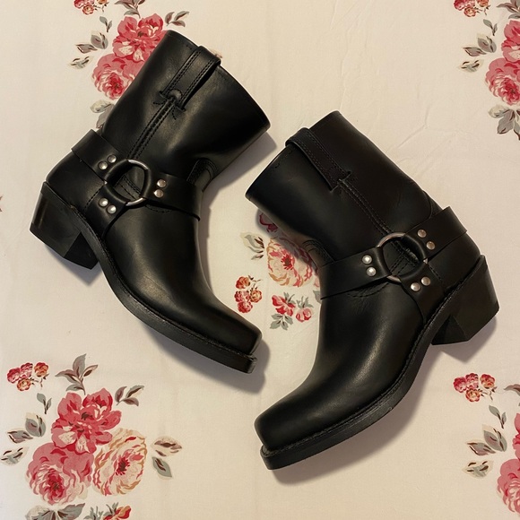 Frye Shoes - Frye 8R Harness Boots 9 New